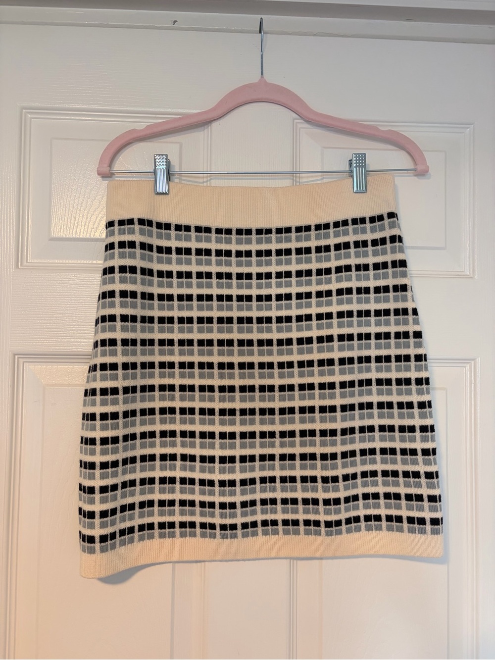 NWOT Aritzia Babaton Chronicle Knit Mini Skirt - Picture 2 of 4